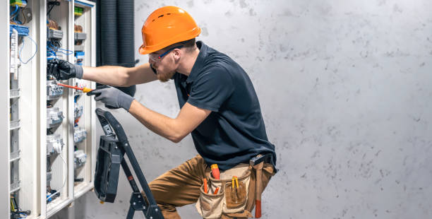 Best 24-Hour Electrician  in Le Sueur, MN